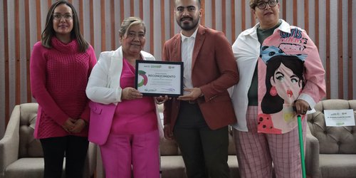 DIF Estatal realiza conferencia sobre prevención del cáncer de mama