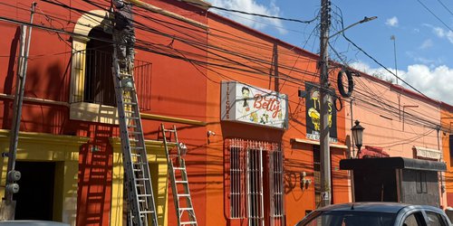 Ciudad Fernández inicia segunda etapa de pintura de fachadas en el Centro Histórico