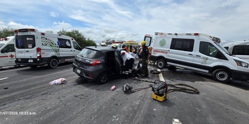 Choque deja seis lesionados, cuatro de ellos graves, en Rioverde