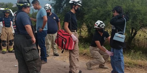 Choque lateral deja dos personas lesionadas en la carretera Federal 70
