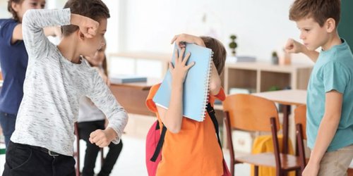 Dos de mayo Día Internacional contra el Bullyng o el acoso escolar