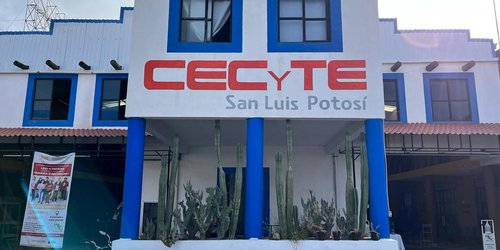 Fortalecen al CECYTESLP para que estudiantes estén a la altura del sector industrial
