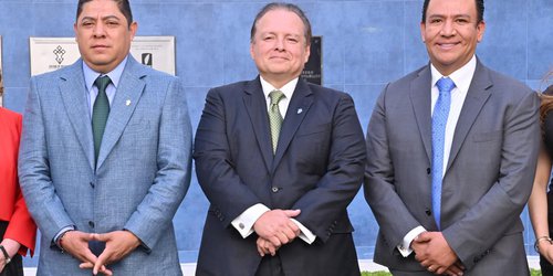 Colegio de Notarios reconoce labor de Ricardo Gallardo a favor del Estado