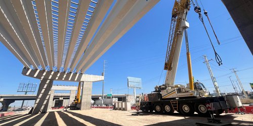 Cierres vehiculares por colocación de trabes este miércoles en cruce de carretera 70