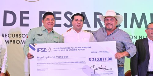 Ricardo Gallardo devuelve dinero público robado por la herencia maldita