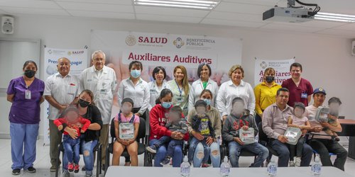 En apoyo a la niñez, estado entrega dispositivos auditivos