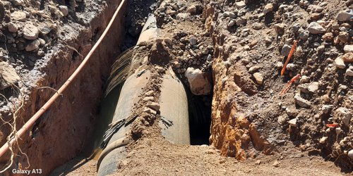 Ante desabasto, llevan agua gratuita a colonias afectadas