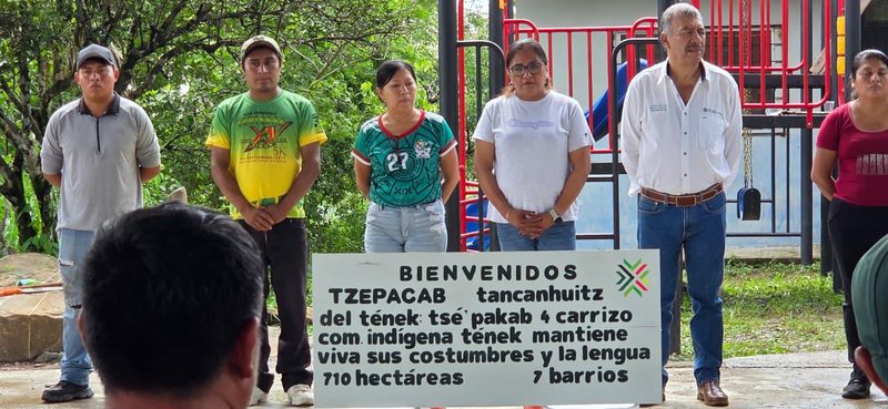 familias_tenek_de_tancanhuitz_entrega_plantas_cafe_mirioverde.jpeg