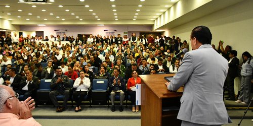 Inician foros y consulta para mejorar el sistema de carrera para las y los maestros