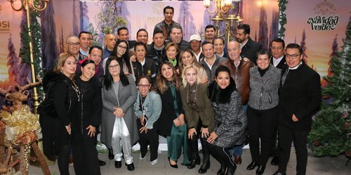 En desayuno con Diputados, Gobernador llama a trabajar unidos