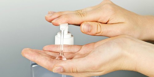 Alerta Coepris a los potosinos sobre marcas de gel antibacterial con metanol