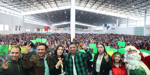 Ricardo Gallardo reconoce labor de taxistas y transportistas potosinos