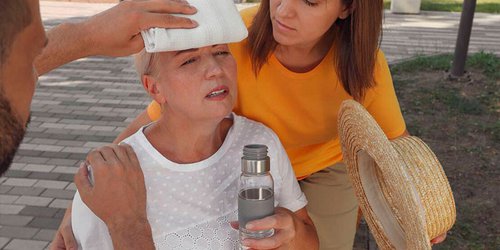 Alerta Salud por golpe de calor y deshidrataciones