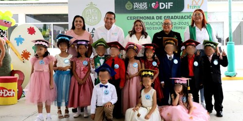 Pequeños del TEPEU de Villa de Pozos se gradúan del preescolar