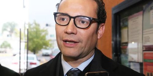 A una semana de las elecciones reaparece Xavier Nava