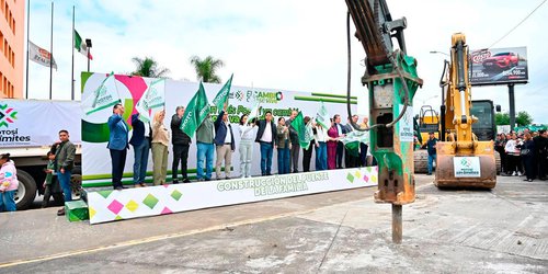 El gobernador Ricardo Gallardo arranca la construcción del Puente de la Familia
