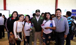 En Xilitla, ofrecen becas a estudiantes para que continúen estudios universitarios