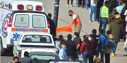 Muere hombre afuera del modulo de vacunación de la FENAPO