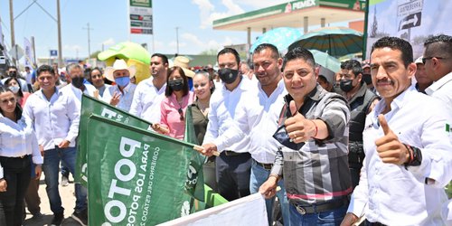 Da Ricardo Gallardo banderazo a obras en Matehuala