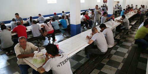 Proyectan que personas presas puedan continuar sus estudios