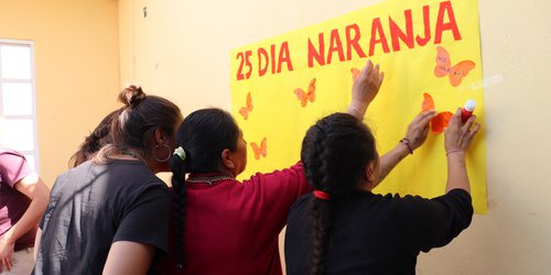 Gobierno previene violencia hacia las mujeres