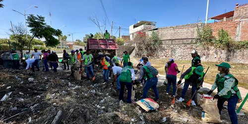 Gobierno Estatal recolecta más de 12 toneladas de basura de residuos del Río Españita.