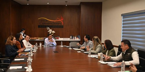 En reunión con alcaldes Ricardo Gallardo compromete más apoyo para el Altiplano