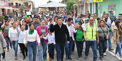 Ricardo Gallardo acerca más apoyo a familias de Mexquitic