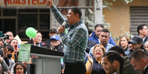 Ricardo Gallardo anuncia entrega de terrenos en apoyo a familias