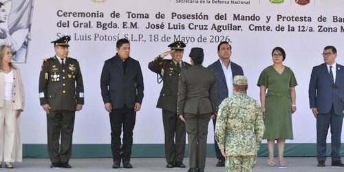 Ricardo Gallardo participa en toma de protesta de nuevo comandante de la 12 Zona Militar