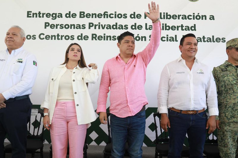 ricardo_gallardo_y_ruth_gonzalez_mirioverde.jpeg