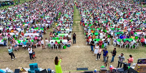 Ruth González celebra el Día de las Madres junto a miles de mujeres huastecas