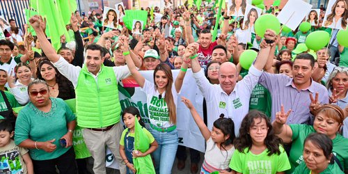 Ruth González escucha inquietudes de potosinas y potosinos