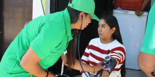 Estado acerca servicios de salud a los hogares de Santa María del Río