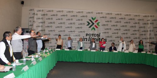 Integran el Comité Estatal de Cáncer de la Mujer