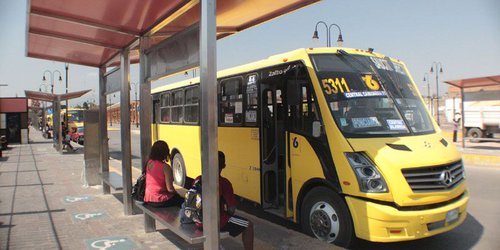 Recomienda SCT limpiar autobuses urbanos y taxis en cada vuelta.
