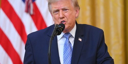 Trump endurece presión sobre México; exige actuar contra funcionarios ligados al narco