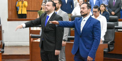 Toma Protesta diputado suplente Uriel Juárez en Congreso del Estado de San Luis Potosí