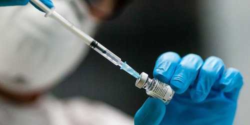 Diez trabajadores de la Secretaría de Salud completaron su vacunación contra Covid
