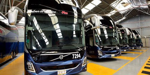 Descuentos a estudiantes y maestros al viajar en autobús o tren en vacaciones de verano