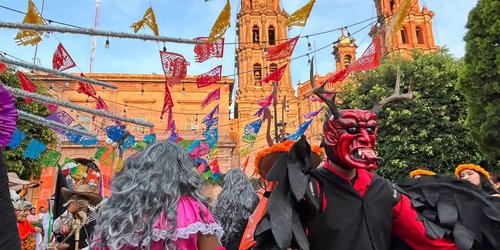 Prevén derrama de 251 millones de pesos por Día de Muertos en la capital potosina
