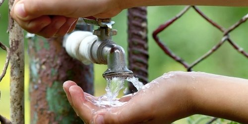 Piden a ayuntamientos condonar deudas de agua a escuelas en SLP